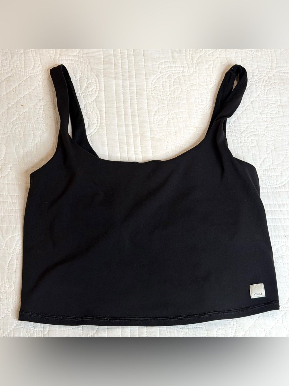 Vuori Women's Daily Crop Tank Black Women’s Medium VW1027 Yoga Athletic